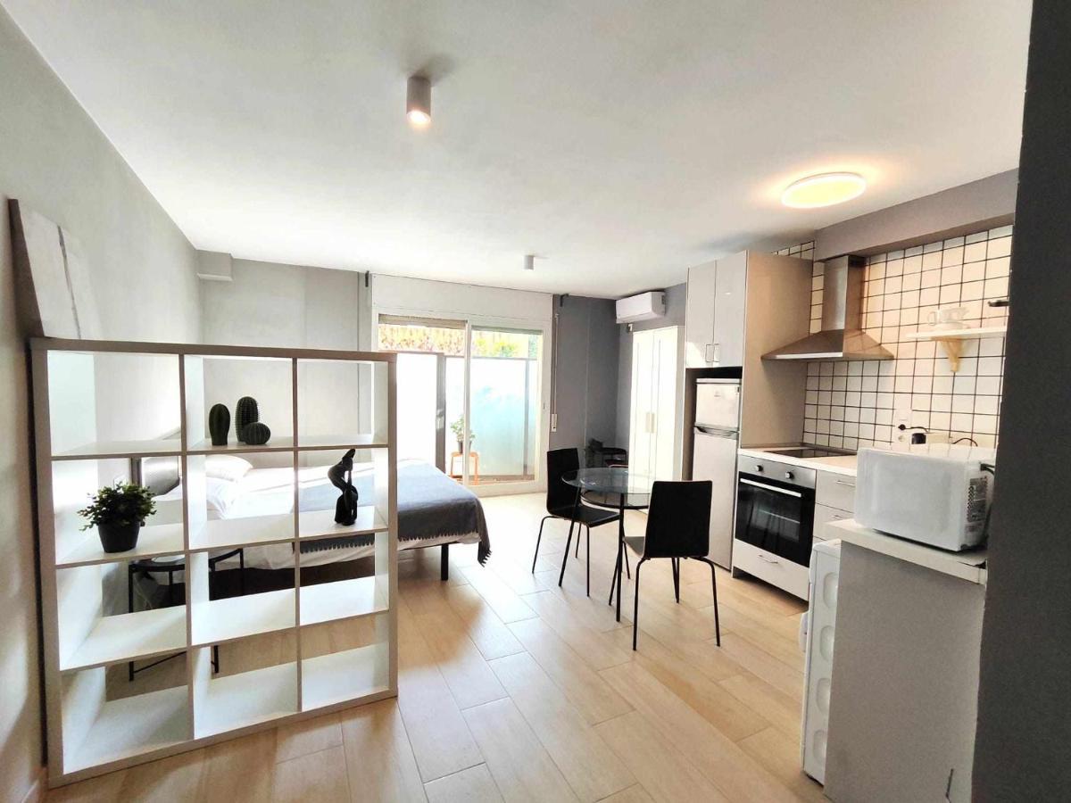 Mazi Apartments Suite Mataró Екстериор снимка