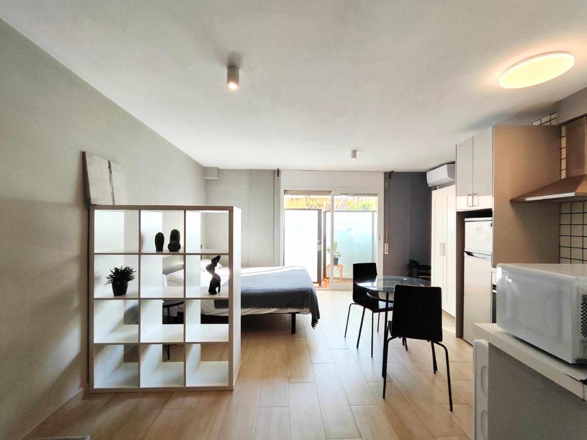 Mazi Apartments Suite Mataró Екстериор снимка