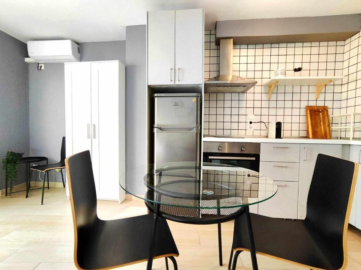 Mazi Apartments Suite Mataró Екстериор снимка