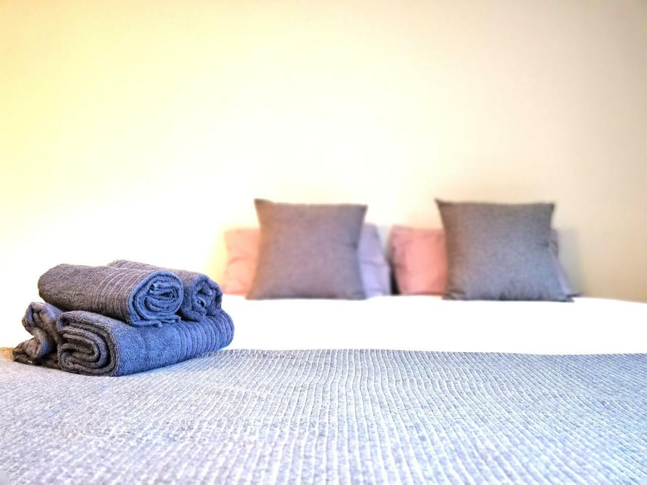 Mazi Apartments Suite Mataró Екстериор снимка