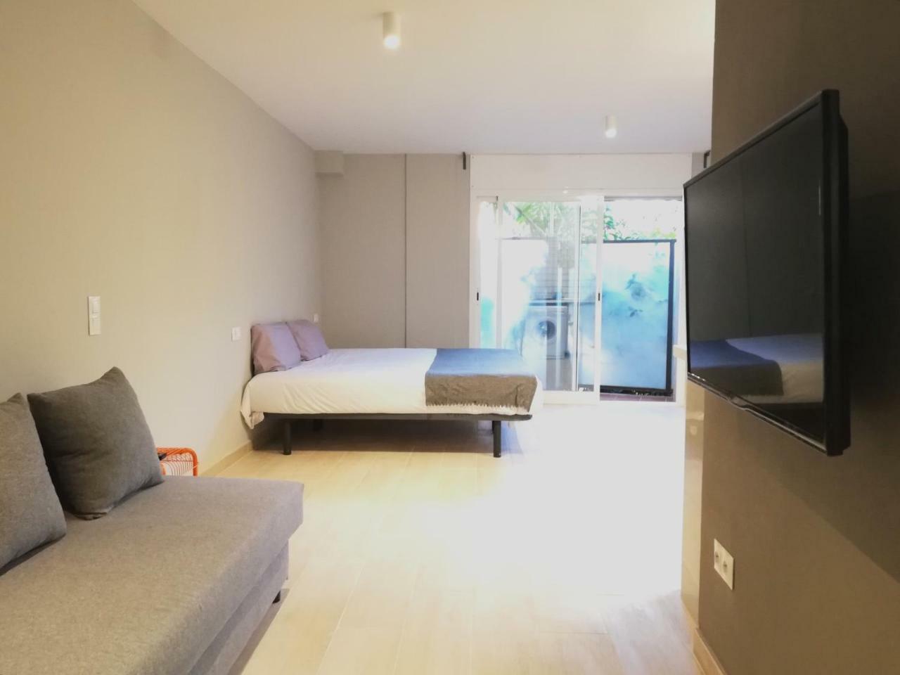 Mazi Apartments Suite Mataró Екстериор снимка