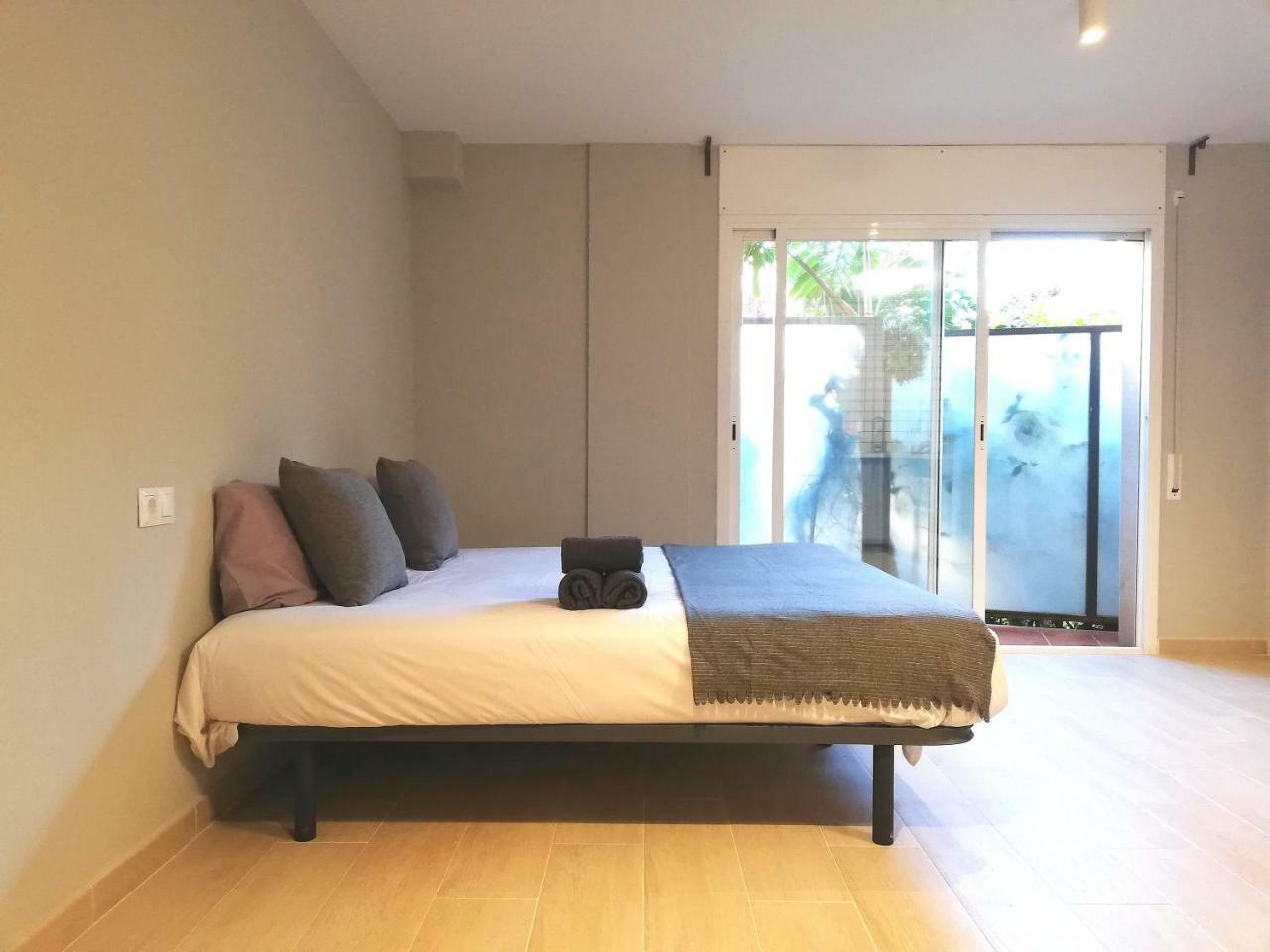 Mazi Apartments Suite Mataró Екстериор снимка